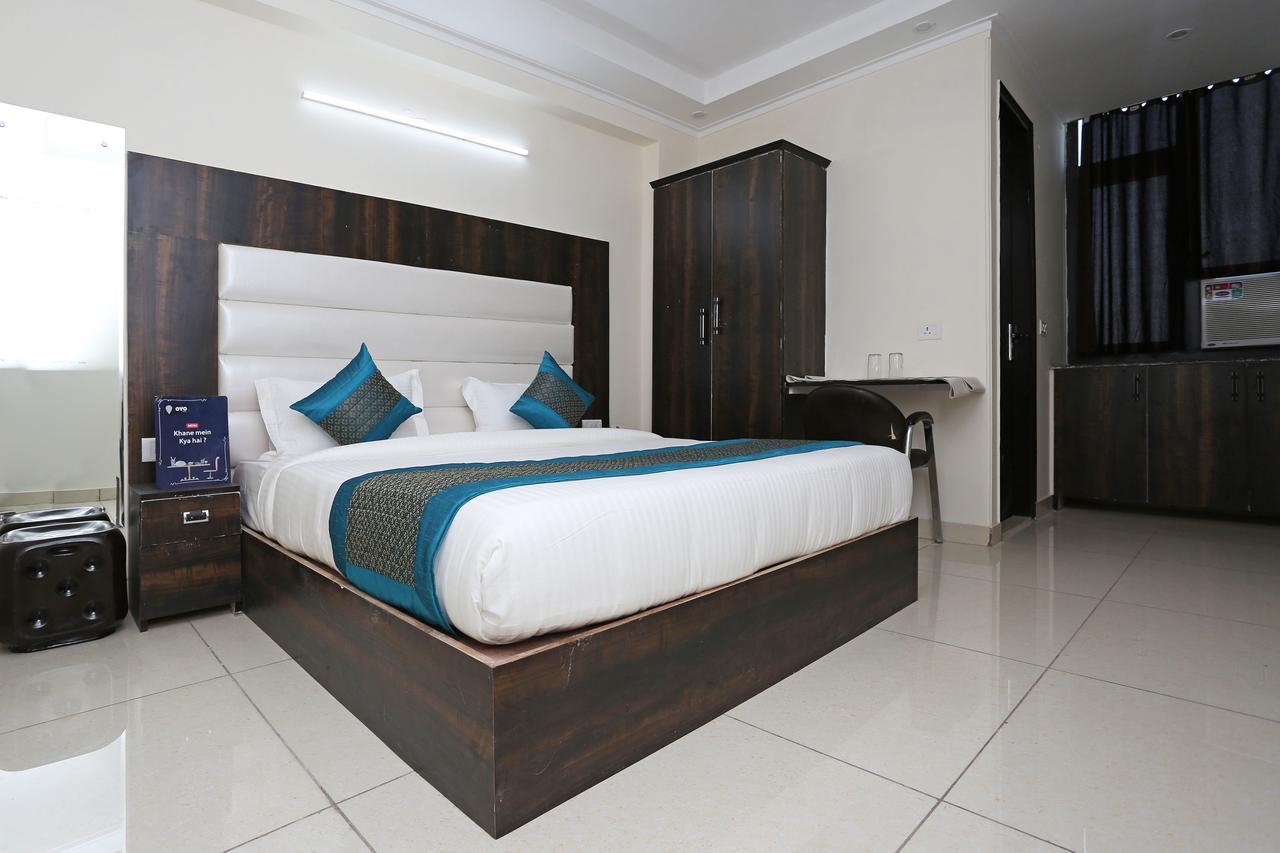 Oyo 9147 Hotel Aerostay Nuova Delhi Esterno foto
