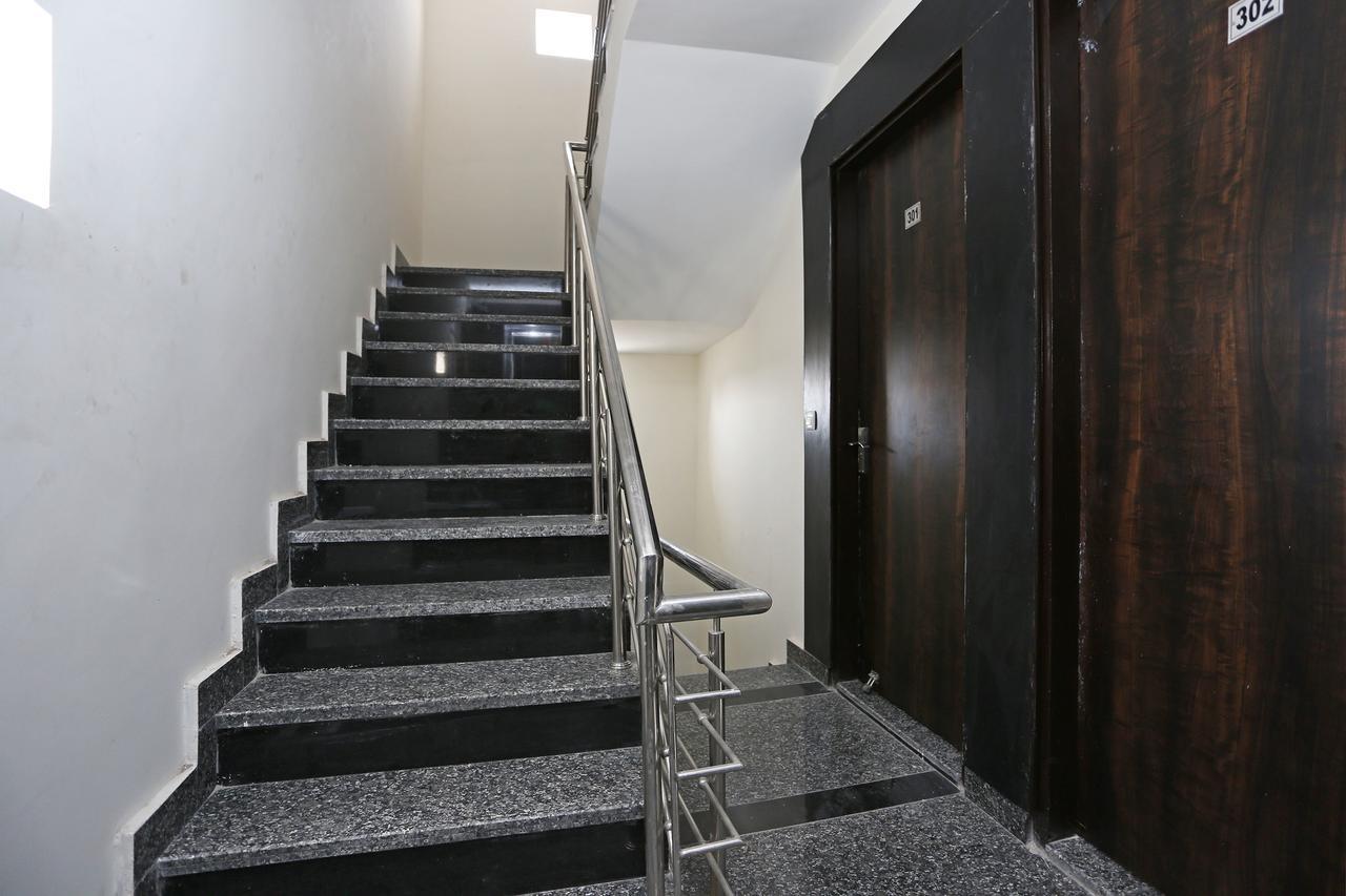 Oyo 9147 Hotel Aerostay Nuova Delhi Esterno foto